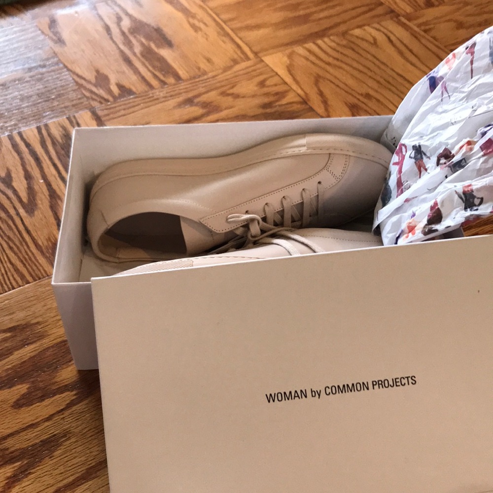 COMMON PROJECTS!! NEW IN BOX never worn